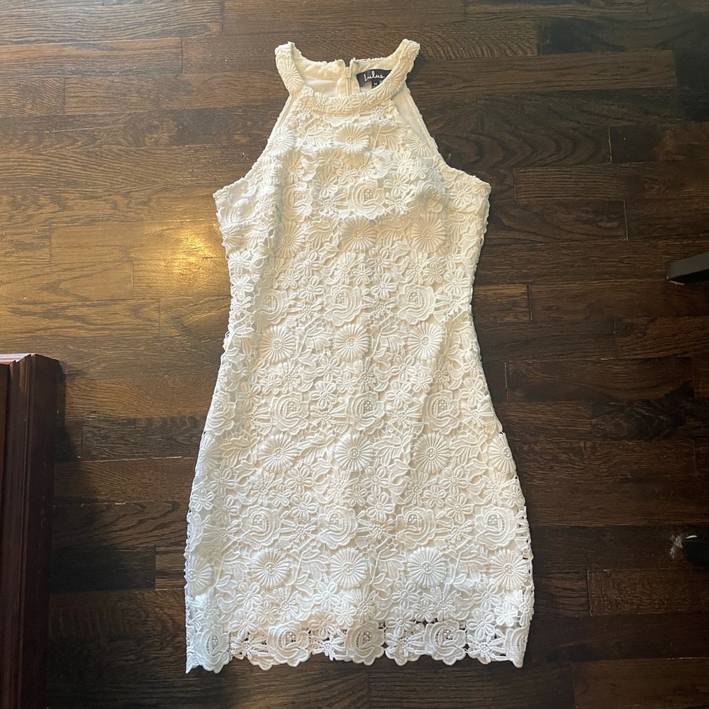 White lace body on dress